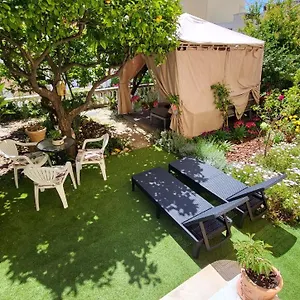 super-flat-garden-bnbrickeys.fr-provencehotel.com/